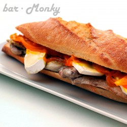 Bocadillo ternera cebolla...